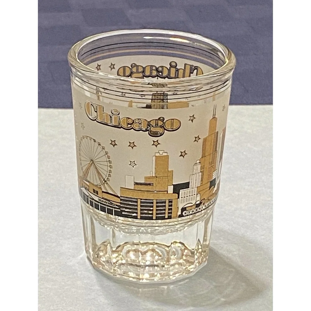 Vintage Chicago Illinois Black Gold Skyline Souvenir Shot Glass Barware